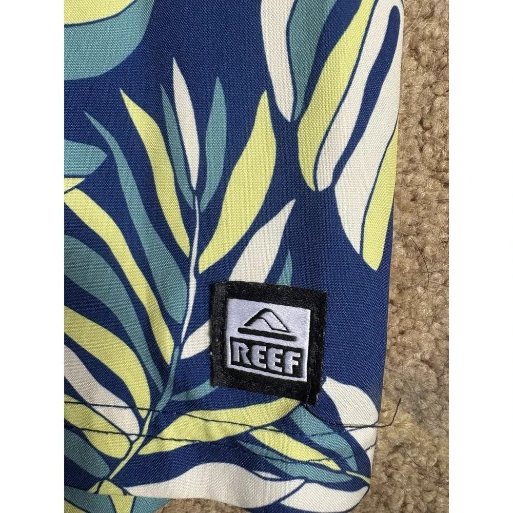 Reef‎ Boardshorts Men 34 Alonso Tropical Leaf Pattern Blue Surf Swim